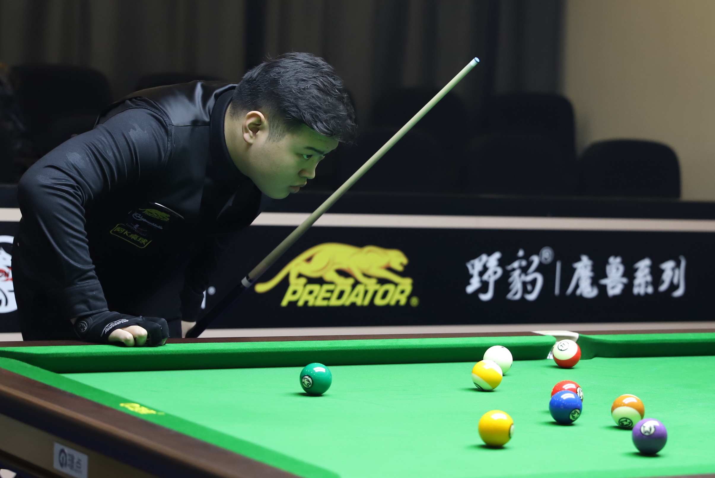 关俱乐部的 关俱乐部的