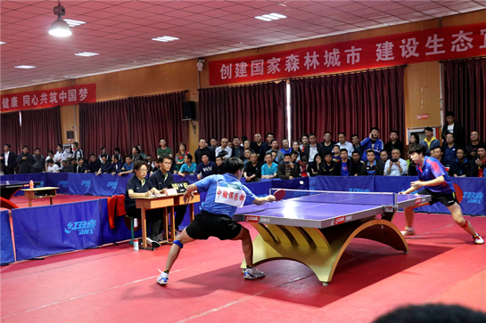 取坚定防守 取坚定防守