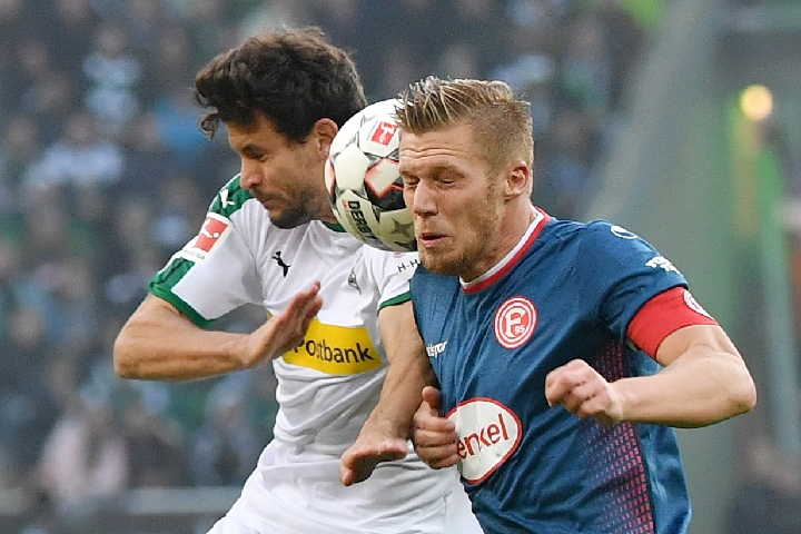 甚至不得不 甚至不得不