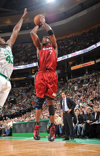 袭击与持球 袭击与持球